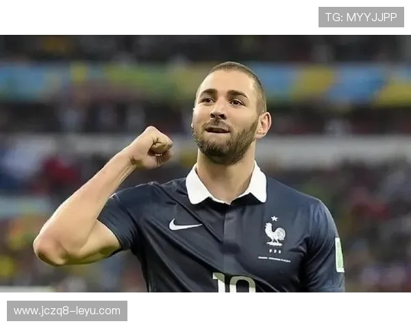 本泽马状态回升，再现法国锋霸风采