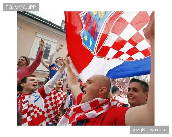 欧洲杯球迷齐声合唱点燃赛场,激情助威彰显团结力量 欧洲杯球迷齐声合唱点燃赛场,激情助威彰显团结力量