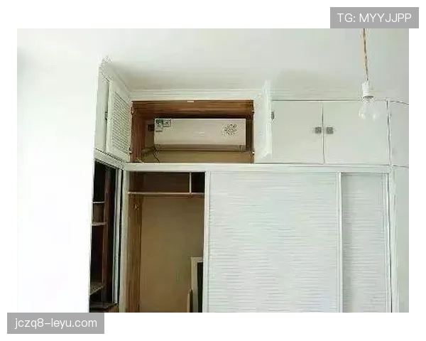 巴洛特利的衣柜里到底藏了多少你根本想不到的奇葩宝贝？